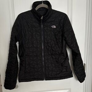 The North Face Women's Black Puffer Jacket - Size M